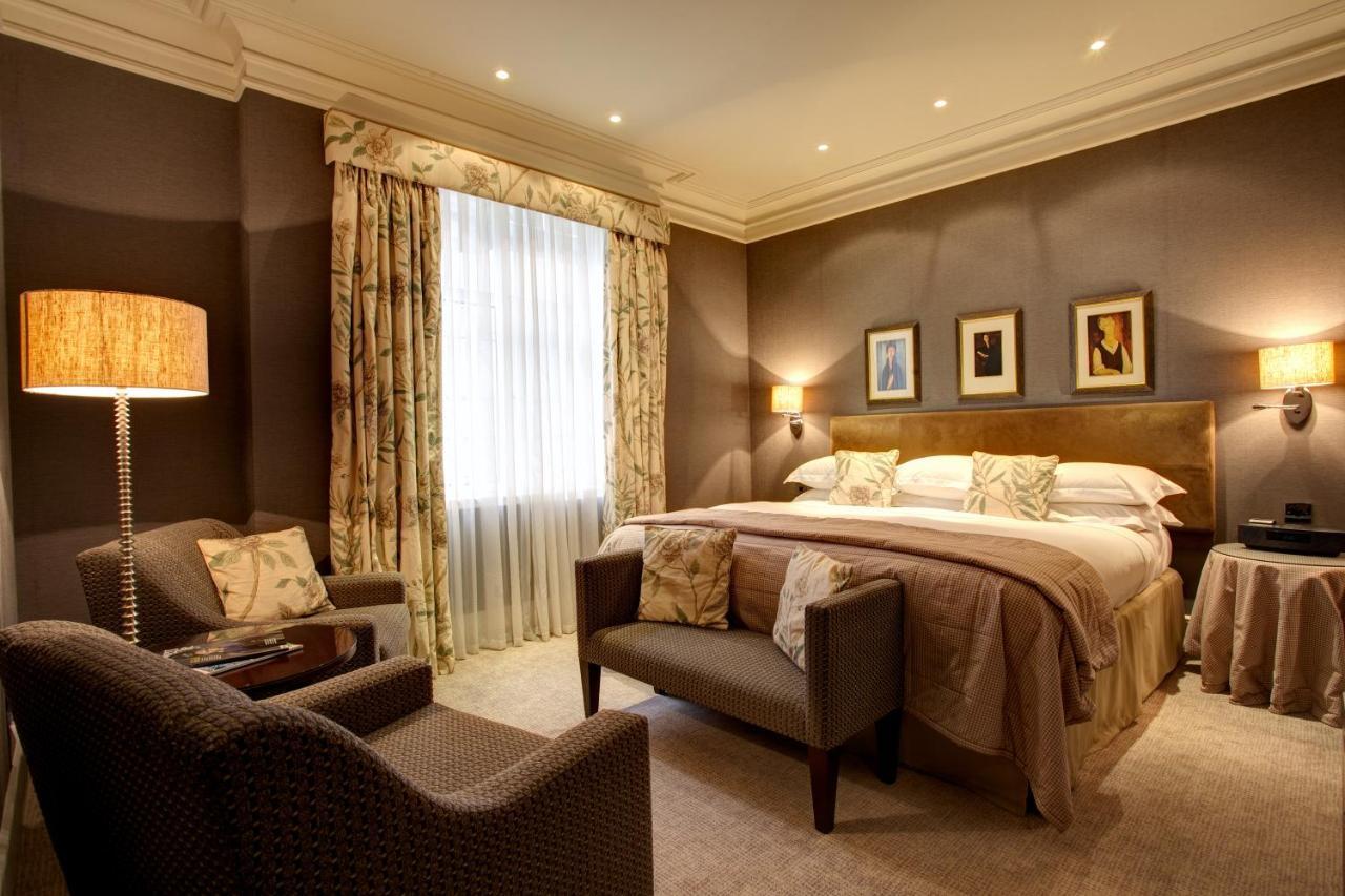 더 체스터 그로스브너 호텔 객실 사진 A bedroom at The Dorchester